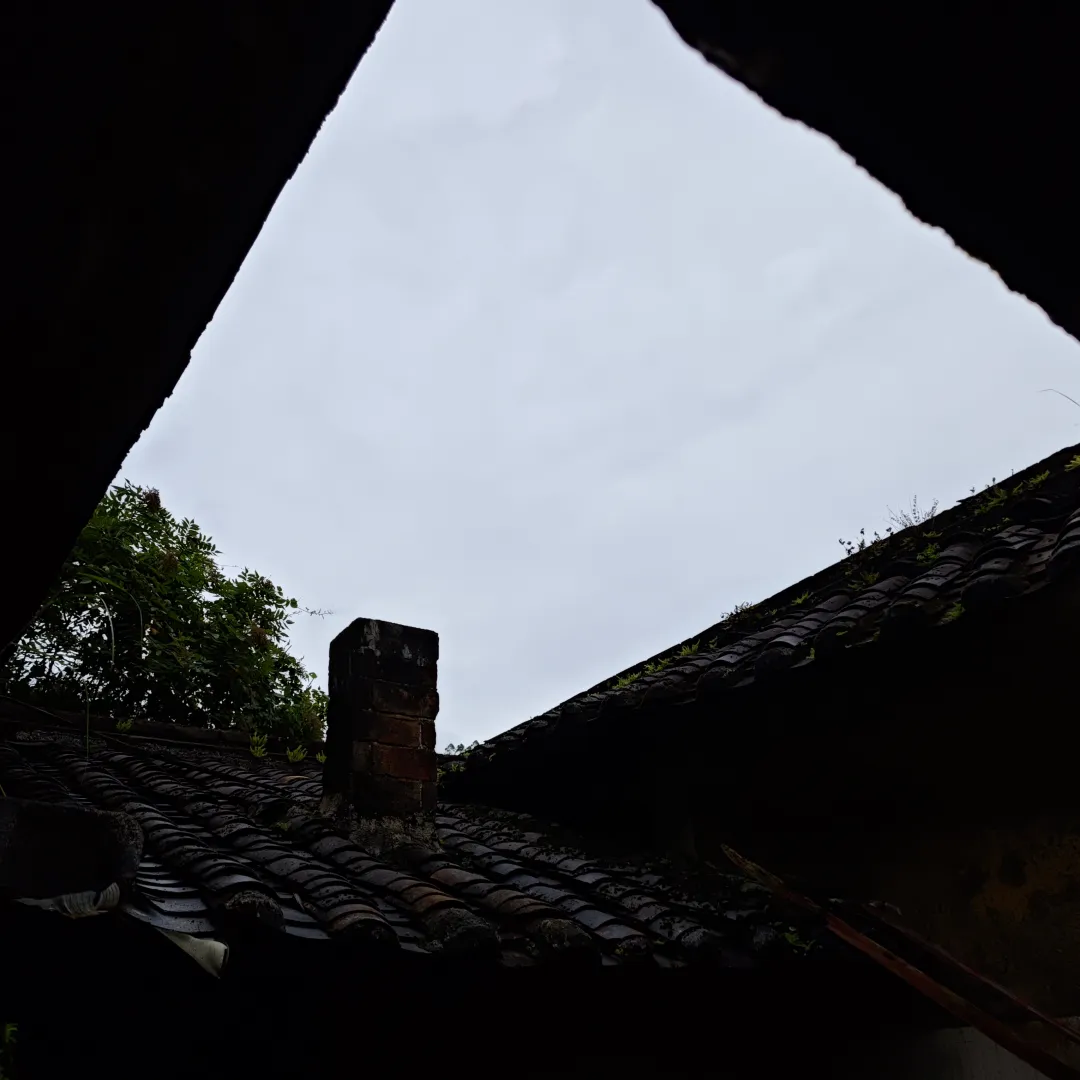 A chimney with no smoke anymore
